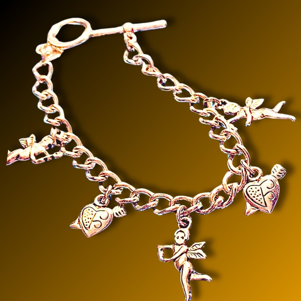 VINTAGE PREMIER DESIGNS Cupid & Heart Romantic Charm Bracelet Silvertone Chain